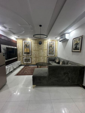 Facing Eiffel tower one bedroom apartment available for rent on daily and weekly basis